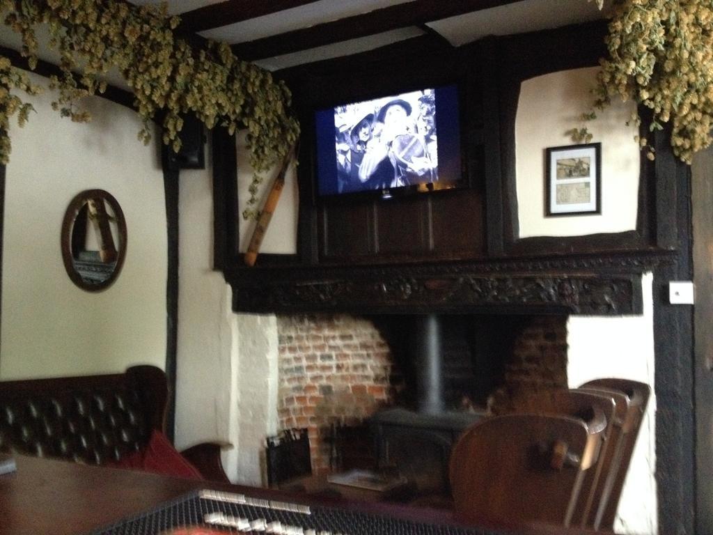 The Abbots Fireside - Channel Tunnel Elham Bagian luar foto